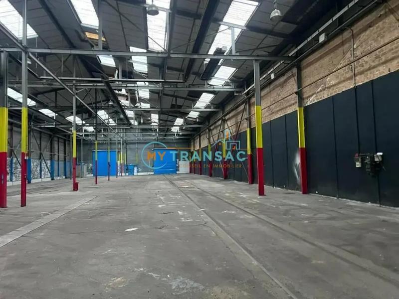 Local d'activité / Entrepôt - 1 600 m²