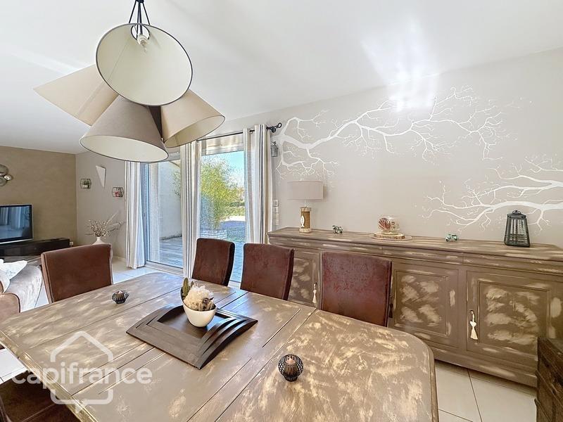 Maison - 104 m² - 5 pièces