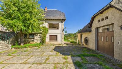 Maison - 278 m² - 10 pièces