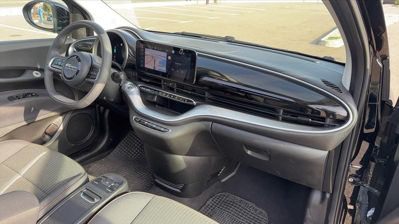 Fiat 500 500e Cabriolet 42 kWh 118 Icon - Automatique Toit ouvrant