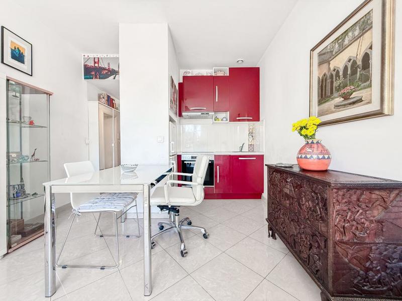 Studio - 25 m² - 1 pièce