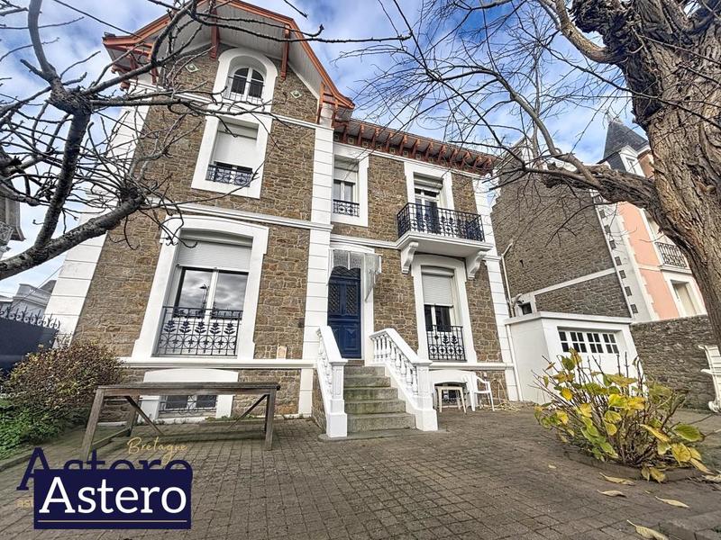 Maison - 145 m² - 7 pièces