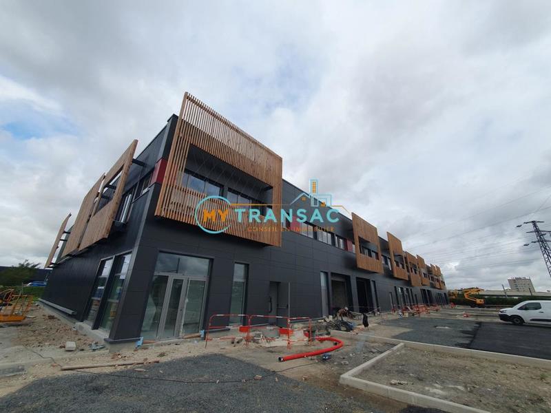 Local d'activités - 533 m²