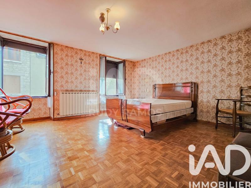 Maison - 318 m² - 7 pièces