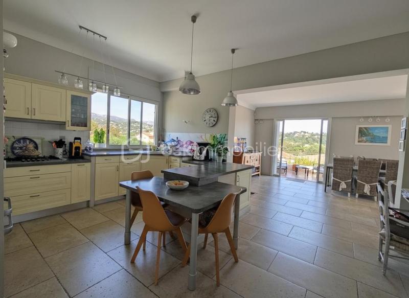 Villa - 155 m² - 5 pièces