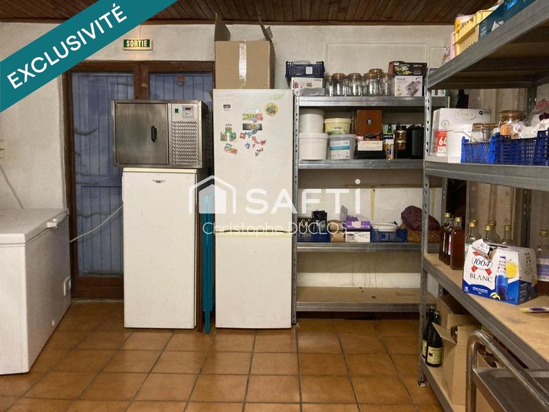 Local commercial - 216 m² - 10 pièces