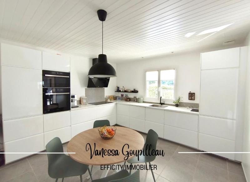 Pavillon - 153 m² - 6 pièces