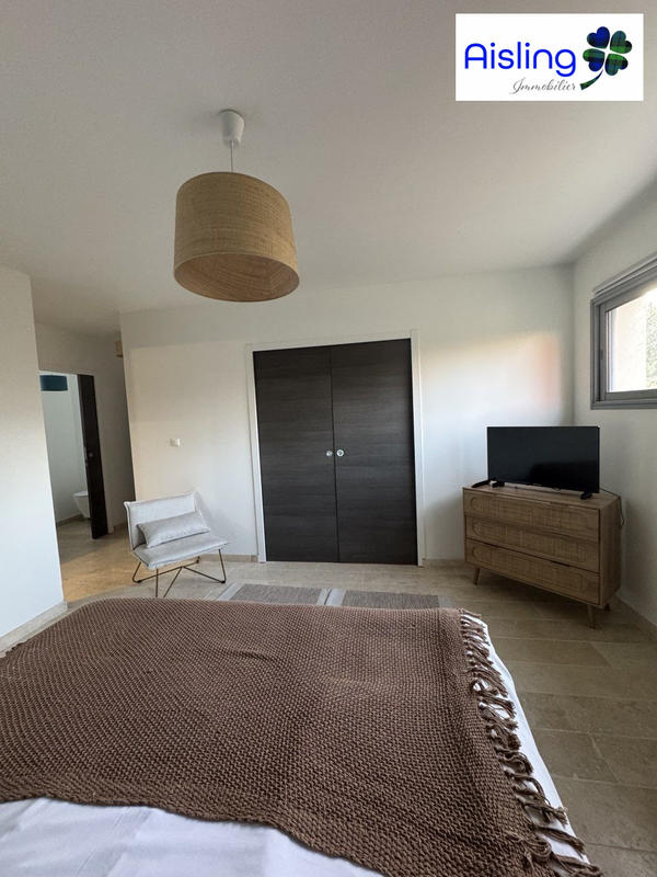 Maison contemporaine - 282 m² - 6 pièces