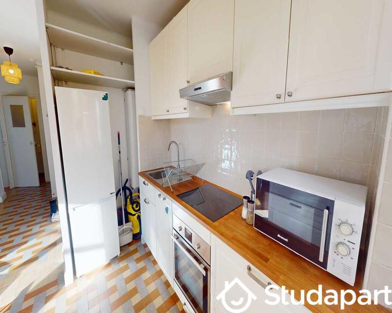 Chambre - 140 m² - 1 pièce