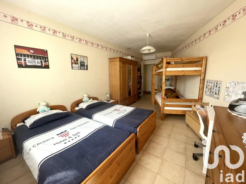 Maison - 213 m² - 8 pièces