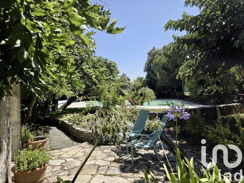 Maison - 460 m² - 10 pièces