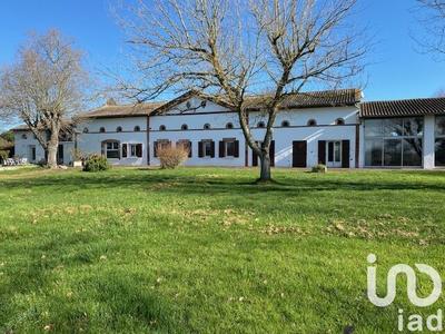 Maison de campagne - 300 m² - 9 pièces