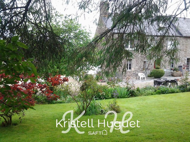 Maison - 195 m² - 9 pièces