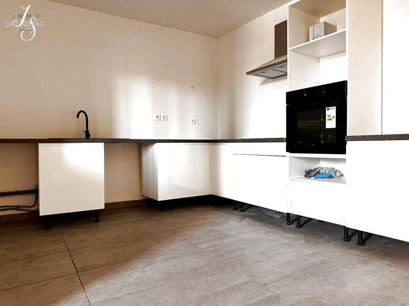 Appartement - 82 m² - 3 pièces