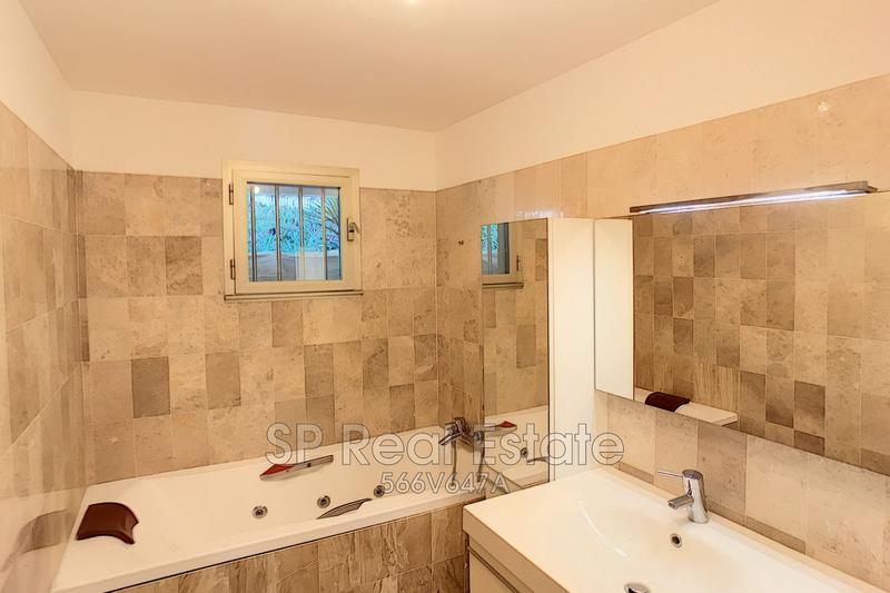 Appartement - 90 m² - 3 pièces