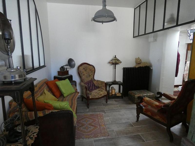 Maison - 220 m² - 7 pièces