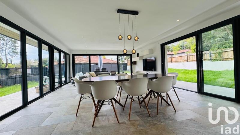 Maison - 170 m² - 6 pièces