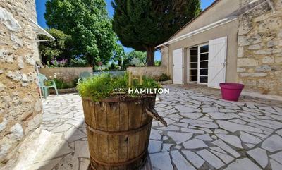 Maison - 223 m² - 8 pièces