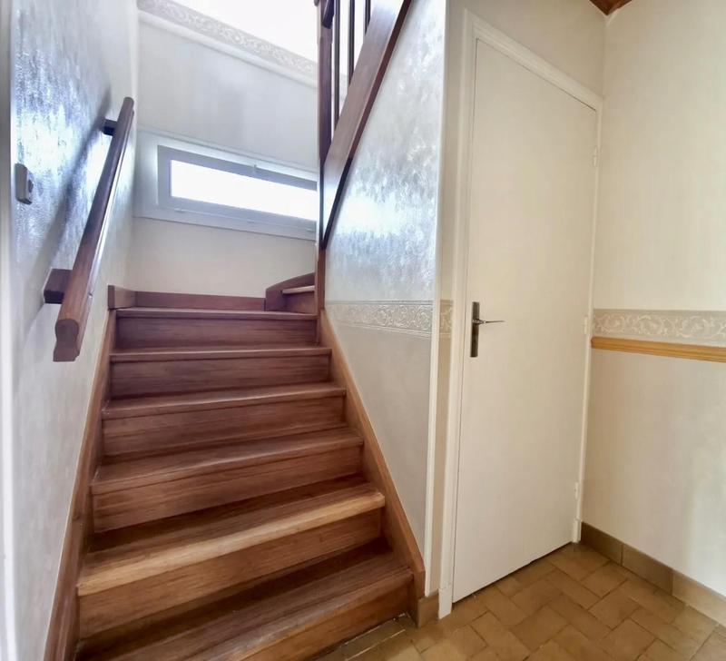 Maison - 93 m² - 6 pièces