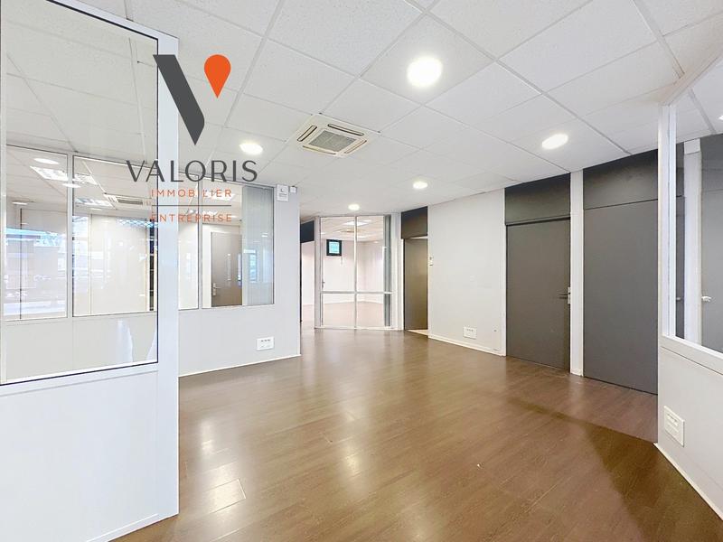 Local commercial - 167 m² - 6 pièces