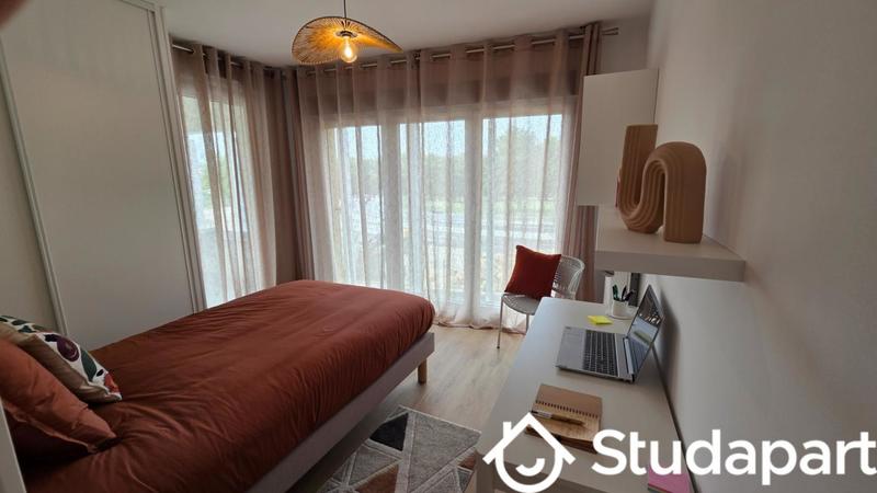 Chambre - 10 m² - 1 pièce