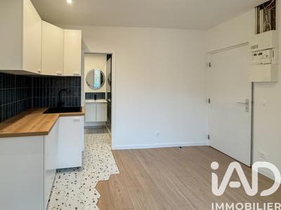 Studio - 14 m² - 1 pièce