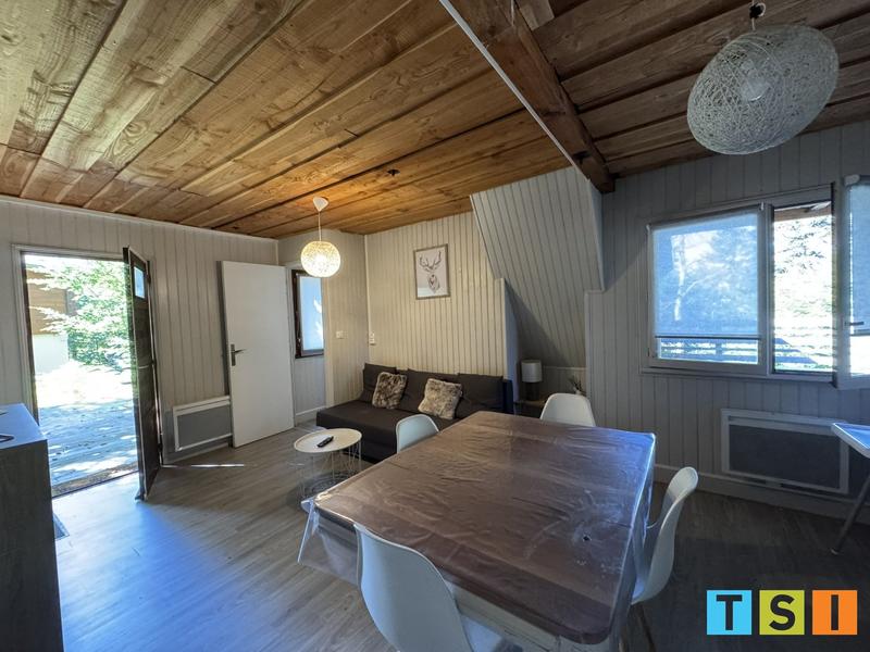 Maison - 187 m² - 11 pièces