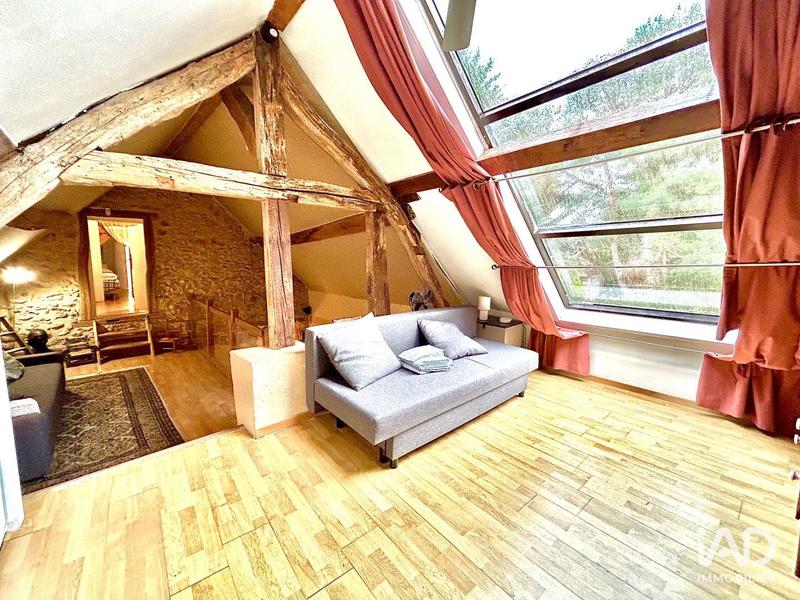 Maison - 210 m² - 7 pièces