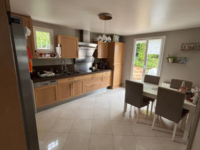 Maison - 143 m² - 6 pièces