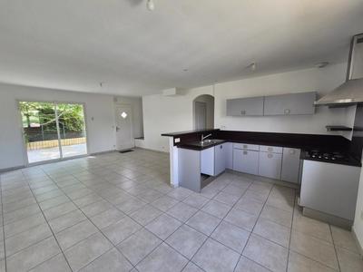 Maison - 75 m² - 4 pièces