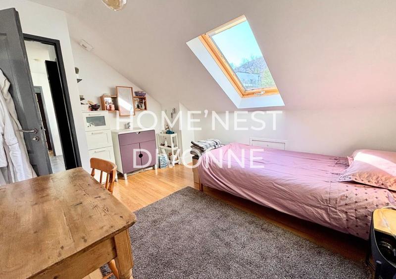 Maison - 187 m² - 6 pièces