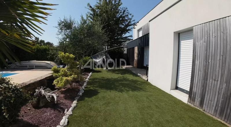 Maison - 190 m² - 7 pièces