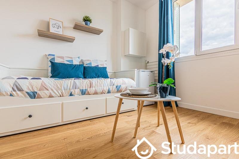 Chambre - 12 m² - 1 pièce