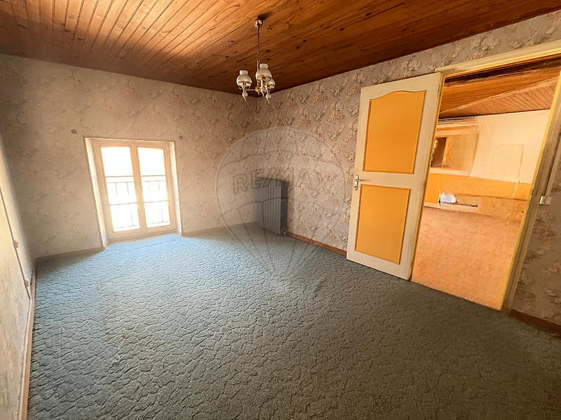 Maison - 200 m² - 8 pièces