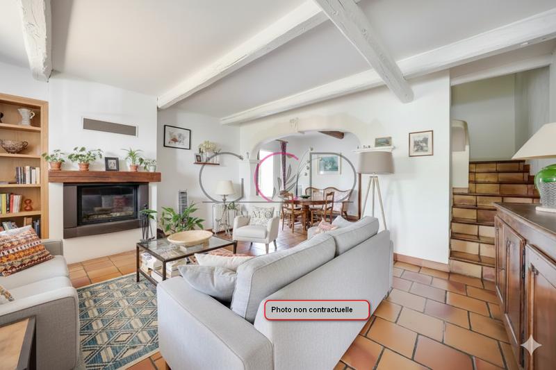 Villa - 270 m² - 6 pièces