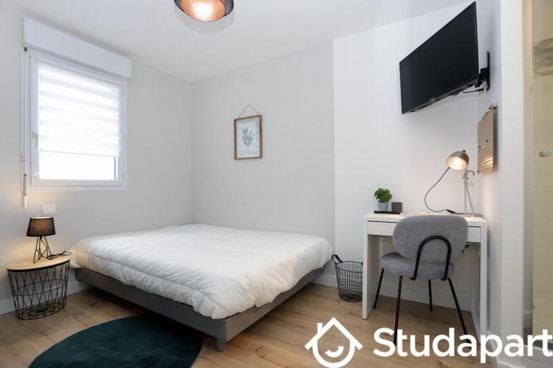 Chambre - 10 m² - 1 pièce