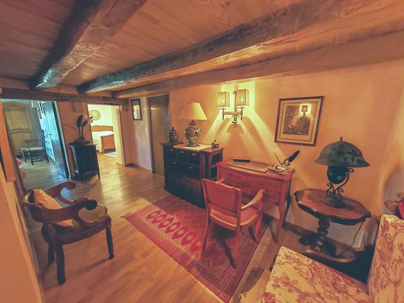 Longère - 418 m² - 14 pièces