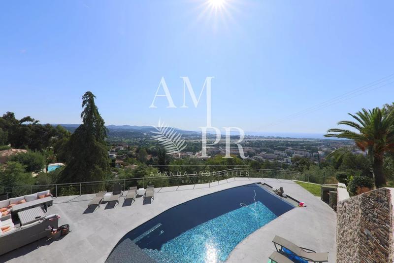 Maison - 291 m² - 8 pièces