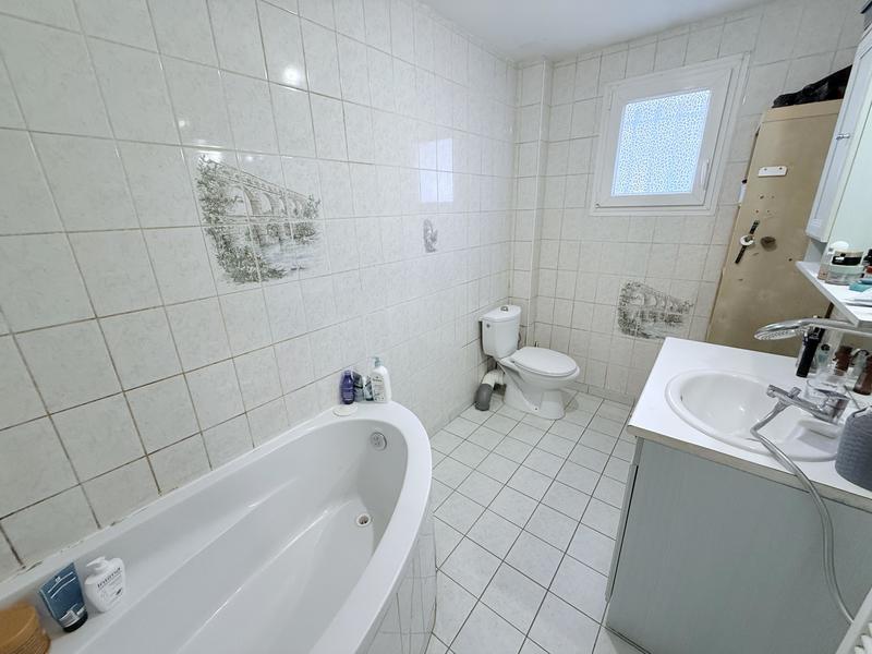 Maison - 143 m² - 8 pièces