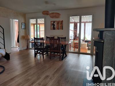 Maison - 95 m² - 4 pièces