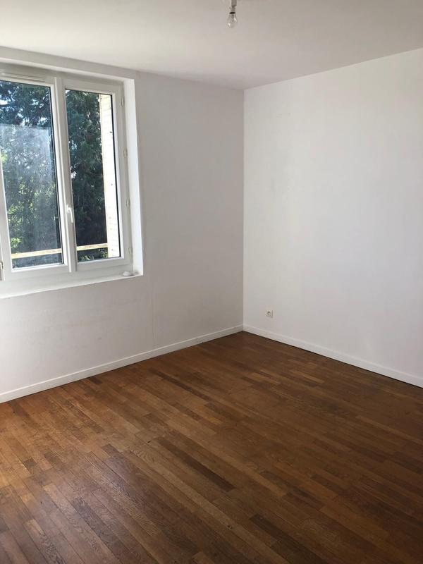 Maison - 98 m² - 5 pièces