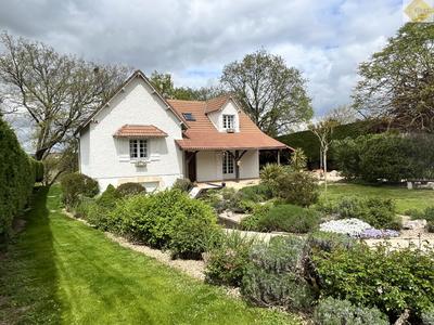 Maison - 138 m² - 7 pièces