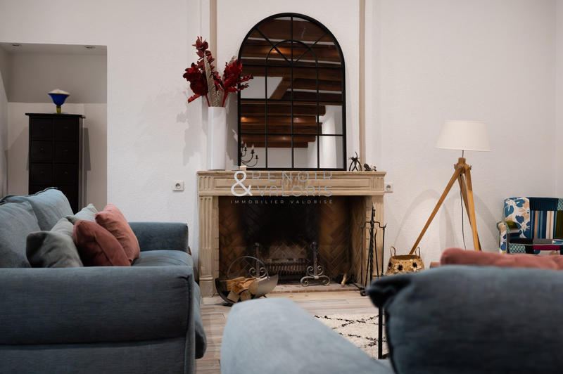 Loft - 162 m² - 6 pièces