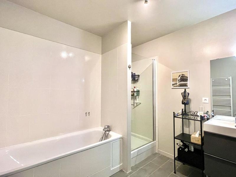 Appartement ancien - 108 m² - 4 pièces