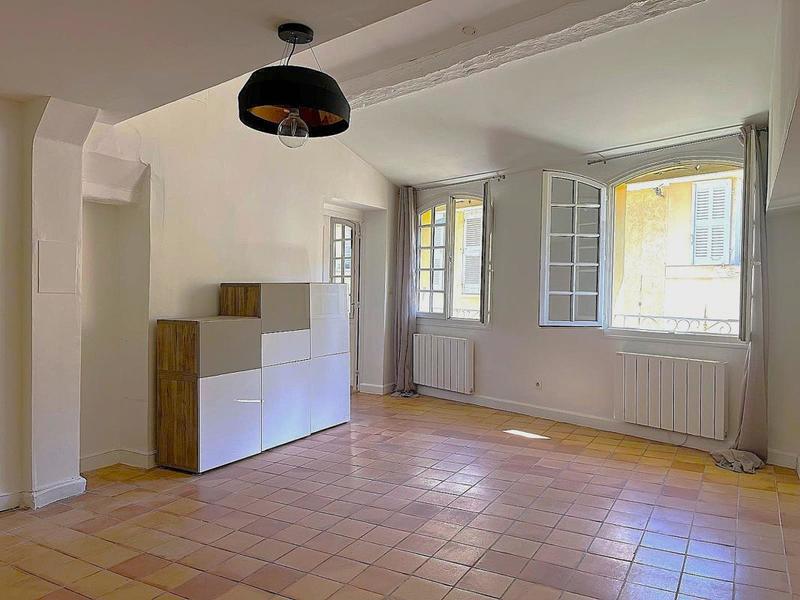 Appartement - 92 m² - 4 pièces