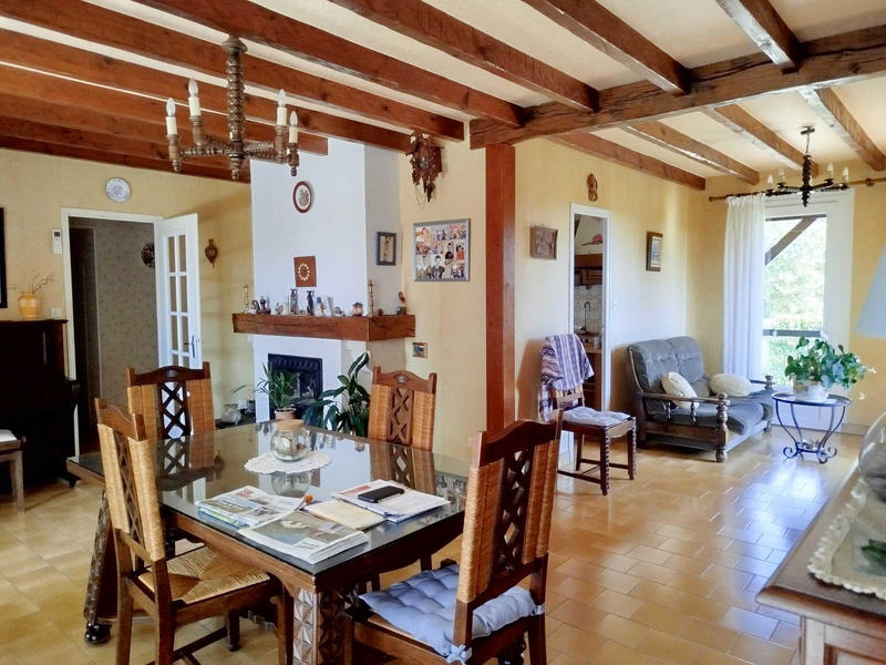 Maison - 105 m² - 5 pièces