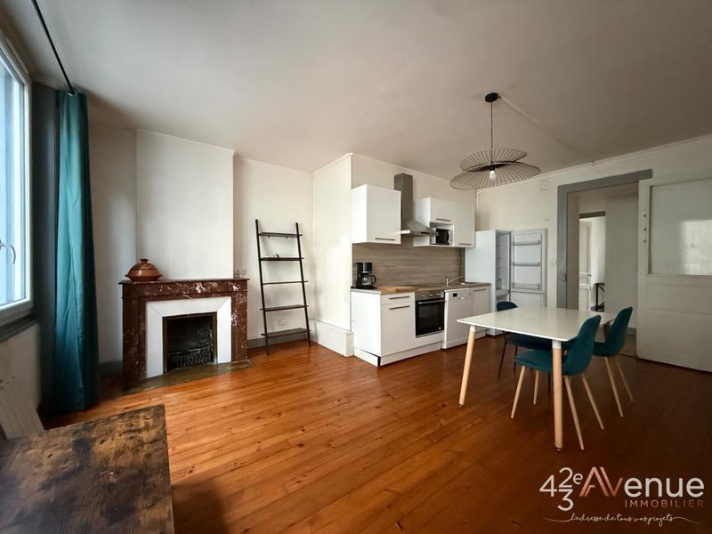 Appartement - 80 m² - 4 pièces