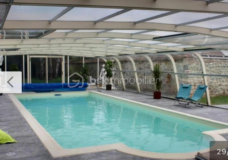 Maison - 690 m² - 22 pièces