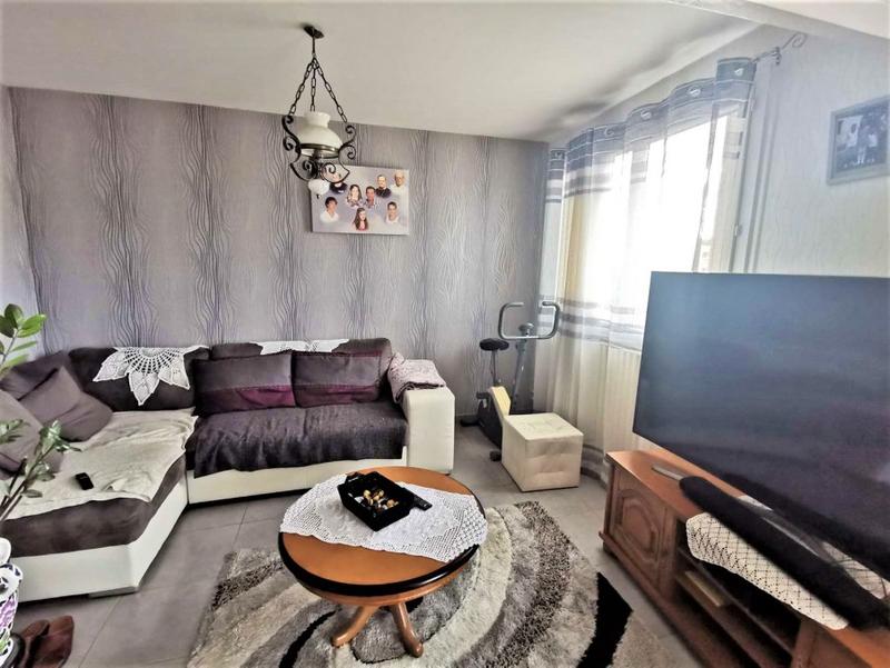 Appartement - 98 m² - 6 pièces