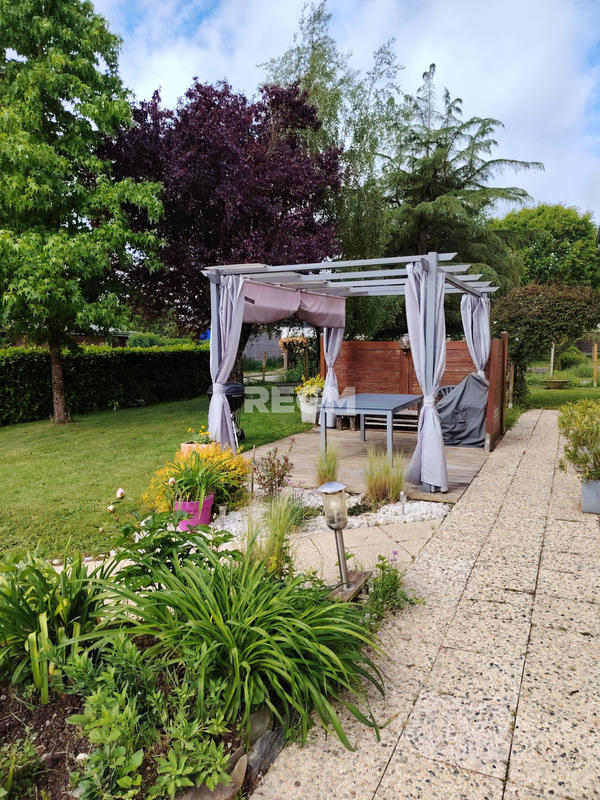 Maison - 137 m² - 7 pièces